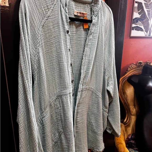 We The Free Sage Green Casual Button Down Shirt - Picture 3 of 3